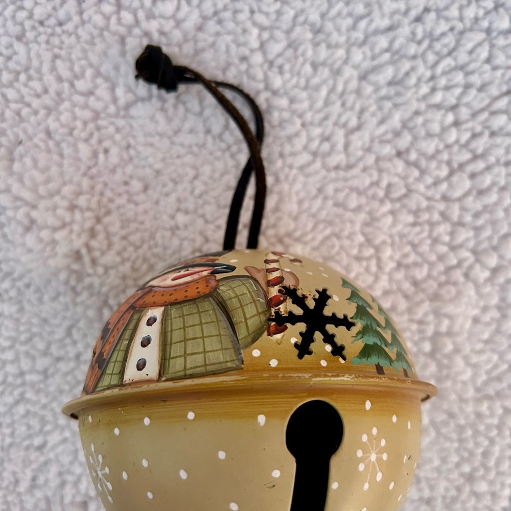 Christmas Crazy Mountain Snowman Jingle Jingle Bell Metal Ornament Star Cutout - Picture 3 of 9